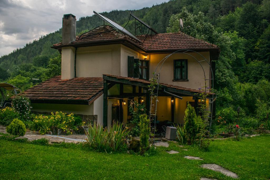Guest House Verbena อาพริลซี ภายนอก รูปภาพ